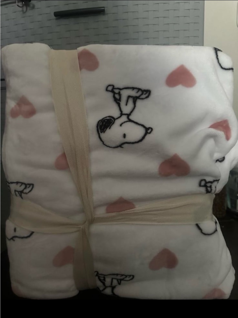 Plush White Throw Blanket with Pink Hearts and Snoopy Print